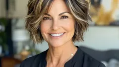 Střihy pro ženy po čtyřicítce: jaký střih zvolit, abyste vypadala stylově i bez úprav