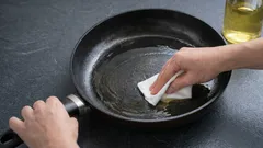 Jak obnovit nepřilnavý povrch pánve: pomůže vám jednoduchý trik